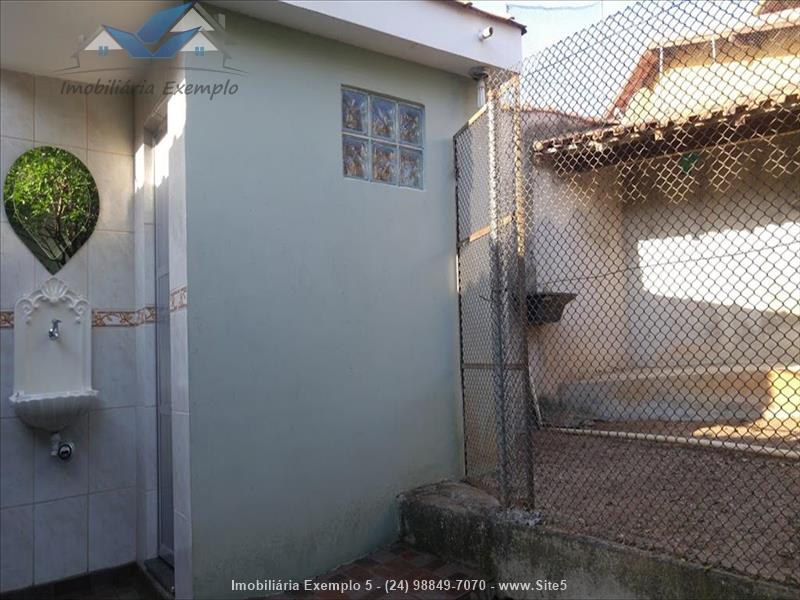 Casa a Venda no Morada da Colina I II III em Resende