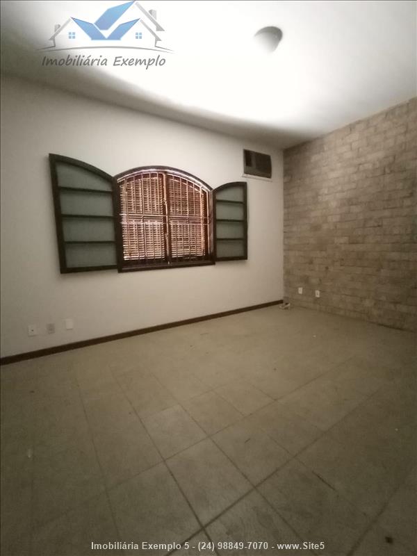 Casa para Alugar no Alvorada em Resende