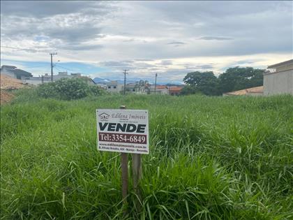 Terreno à Venda